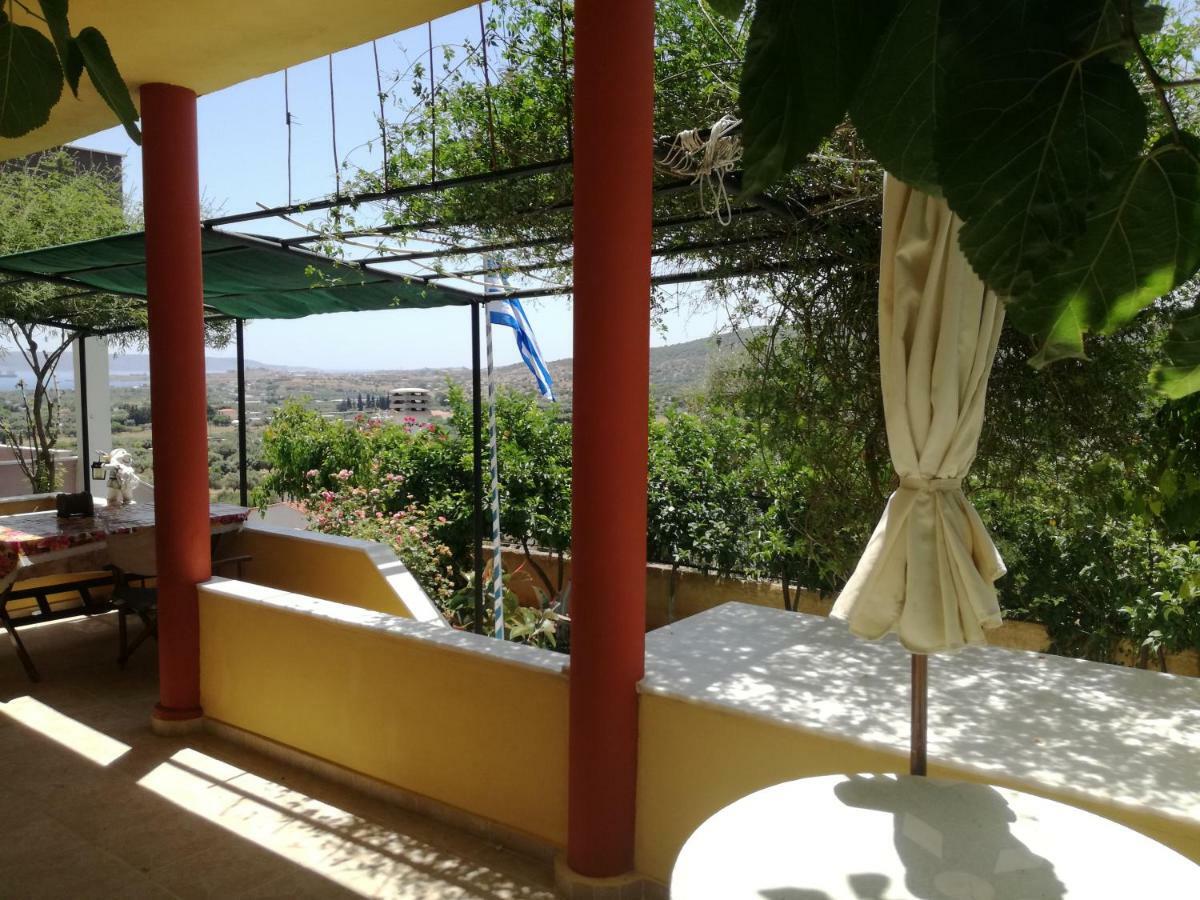 Relaxing Beautiful Holiday Home Lavrion Exterior photo